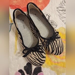 NWT Cloudsteppers by Clarks Ladies Round Toe Flats